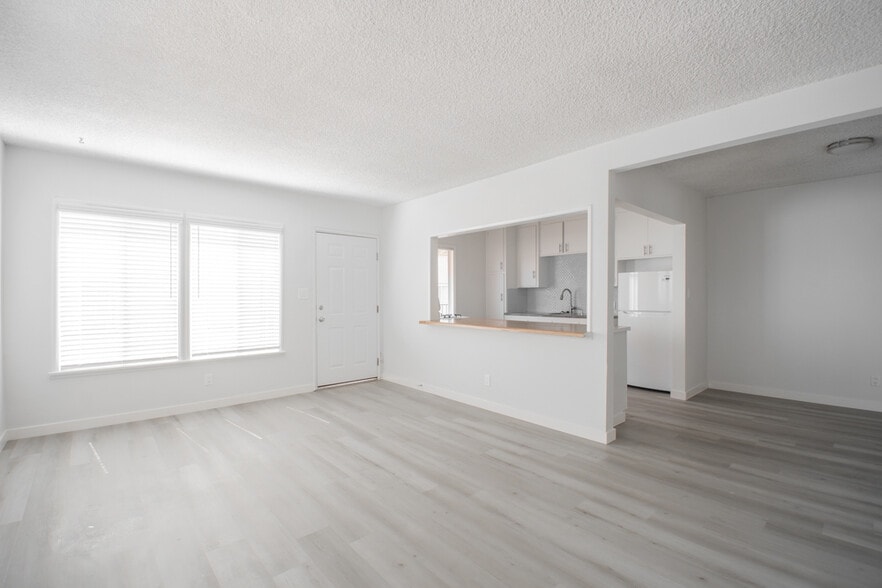 906 E Imperial Ave, El Segundo, CA for sale - Building Photo - Image 3 of 32