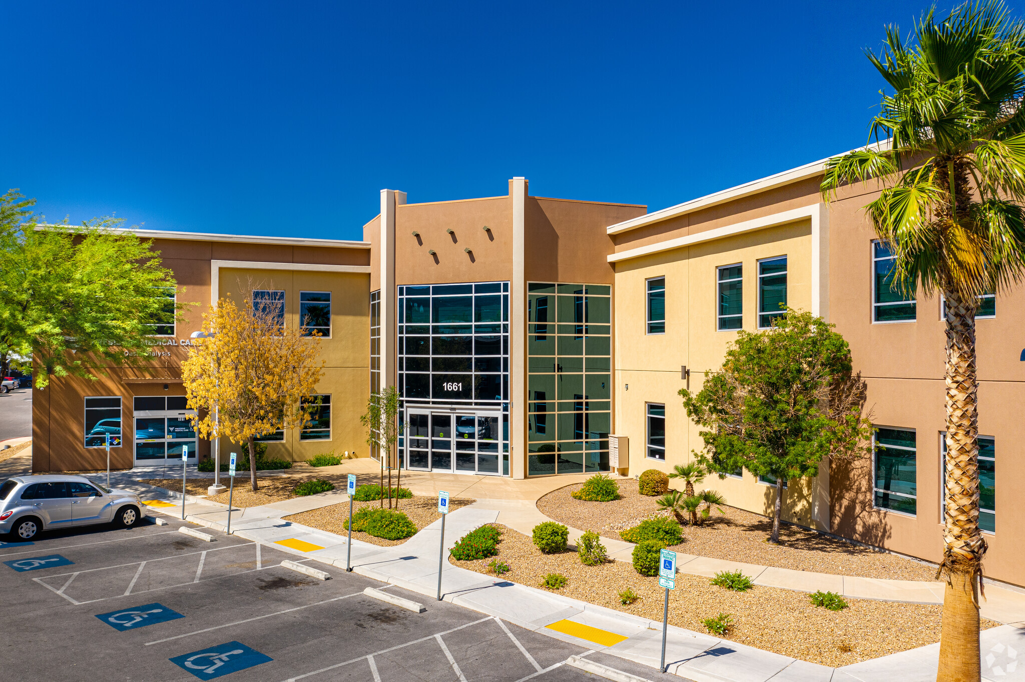 1661 W Horizon Ridge Pky, Henderson, NV for sale Primary Photo- Image 1 of 1