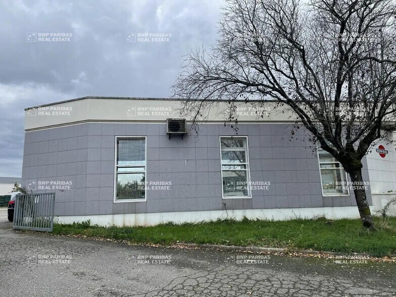 Flex in Orvault for sale - Building Photo - Image 2 of 7