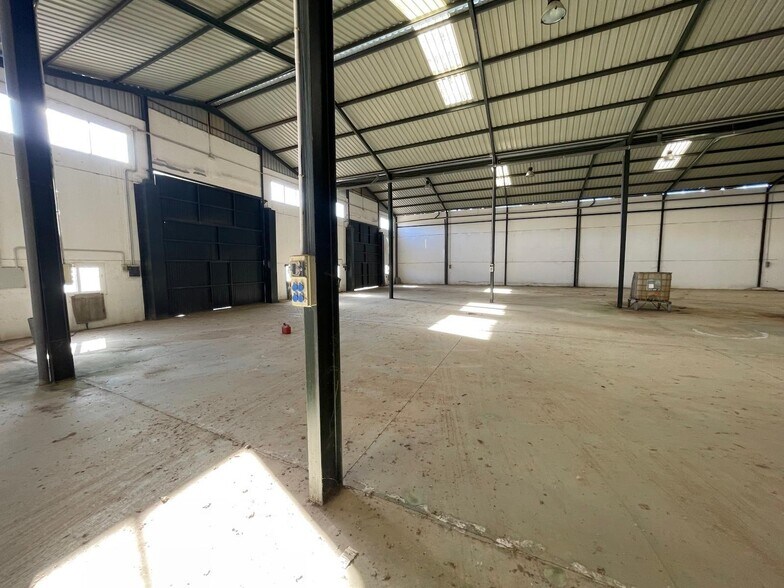Industrial in Cáceres for lease - Building Photo - Image 3 of 5