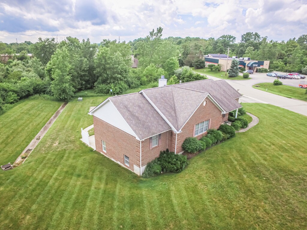 15 Commercial Way, Springboro, OH 45066