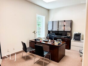 4311 W Lovers Ln, Dallas, TX for lease Interior Photo- Image 2 of 6