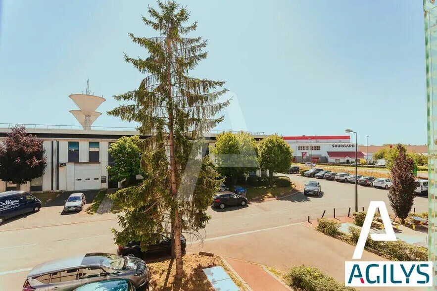 Flex in Villebon-sur-Yvette for lease - Building Photo - Image 1 of 5