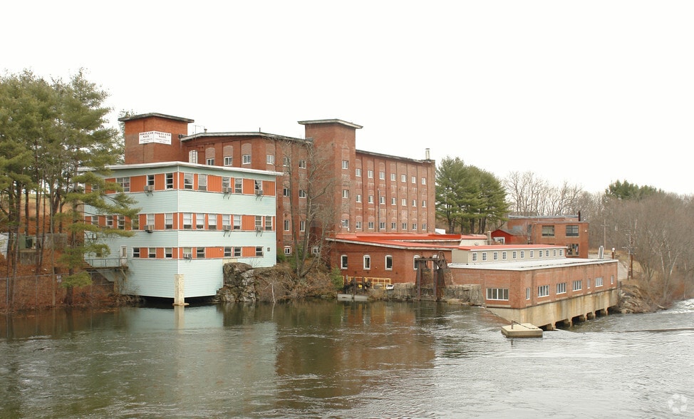 3-4 Mallison Falls Rd, Windham, ME for sale - Primary Photo - Image 1 of 4