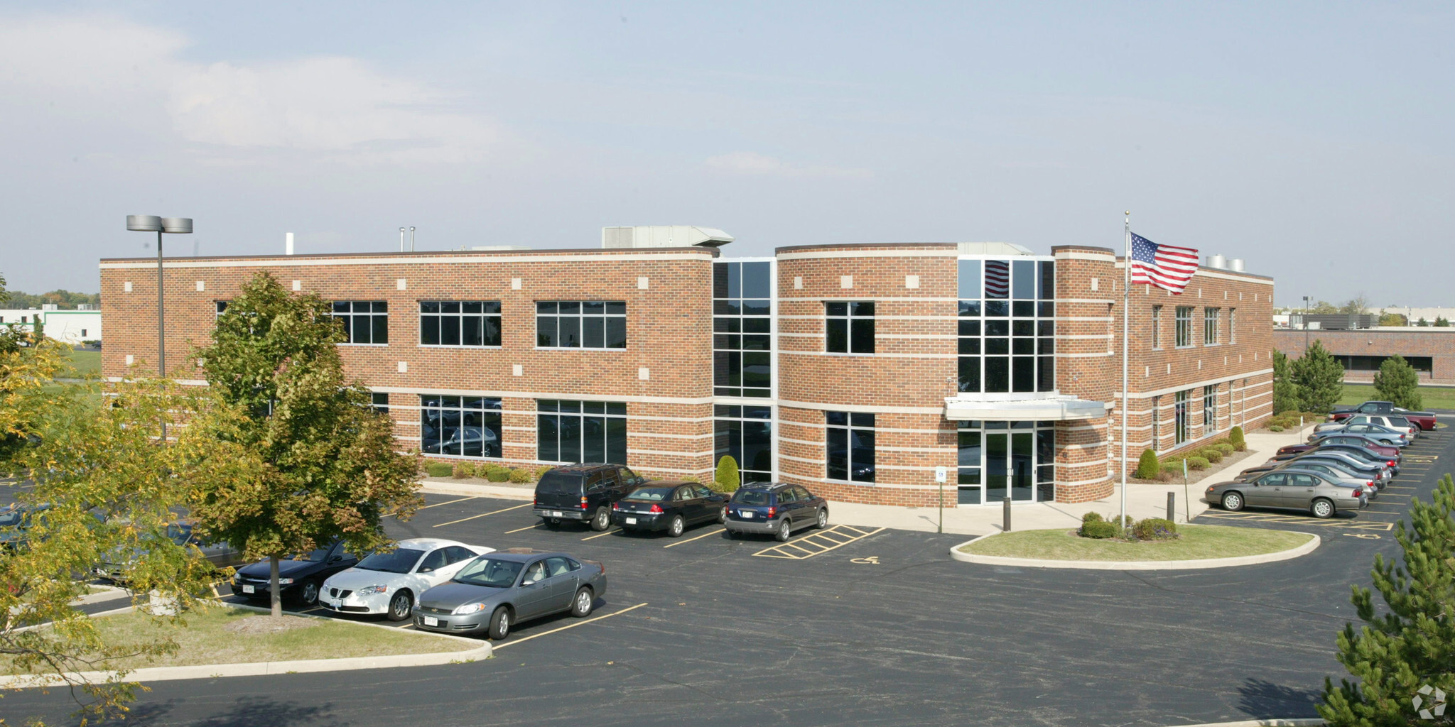 1190 Corporate Center Dr, Oconomowoc, WI for sale Building Photo- Image 1 of 14