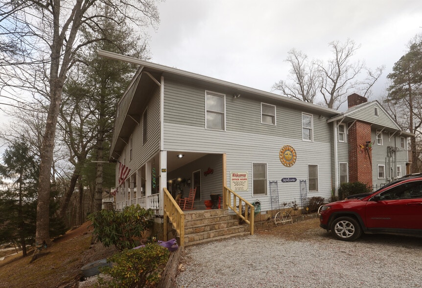 43 Europe Ln, Clayton, GA for sale - Building Photo - Image 1 of 39