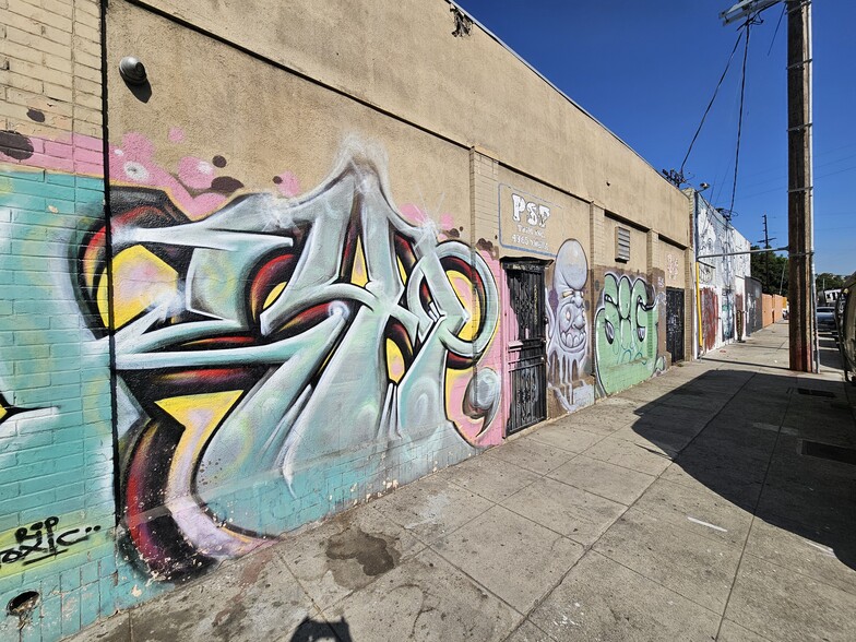 4365 Wall St, Los Angeles, CA for sale - Building Photo - Image 1 of 5