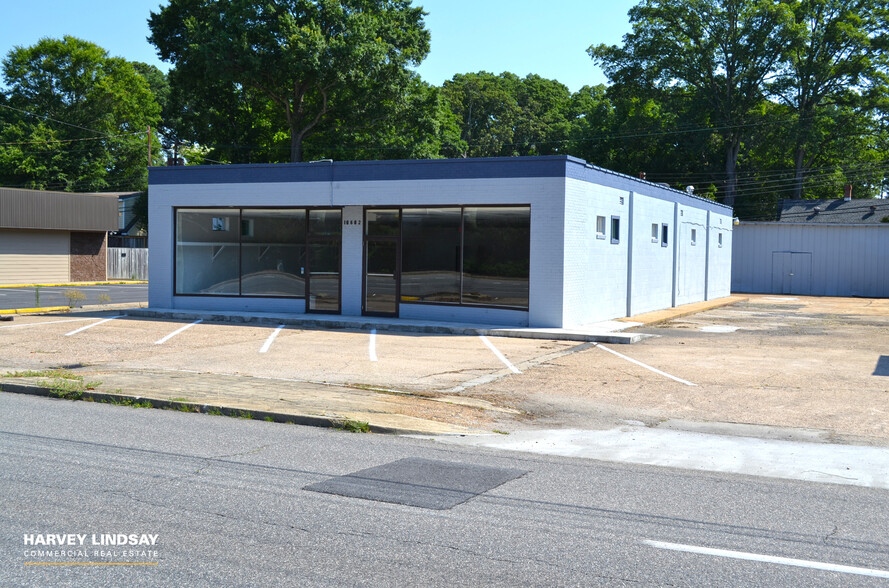 10602 Warwick Blvd, Newport News, VA for sale - Building Photo - Image 1 of 12