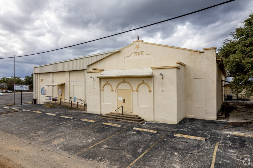 257 E South St, New Braunfels, TX for sale - Primary Photo - Image 1 of 10