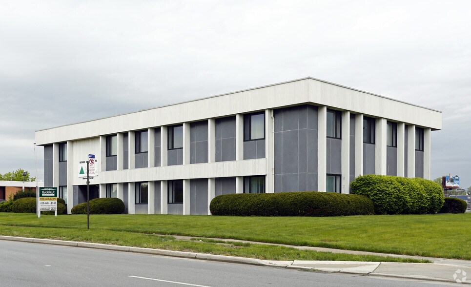 2239 Cheyenne Blvd, Toledo, OH for sale - Primary Photo - Image 1 of 1
