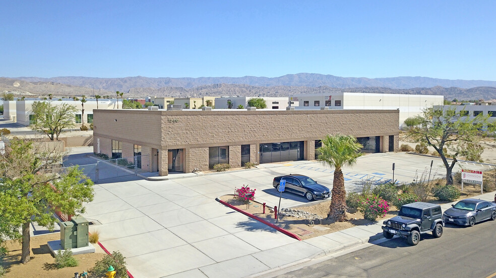 72110 Corporate Way, Thousand Palms, CA for lease - Building Photo - Image 1 of 12