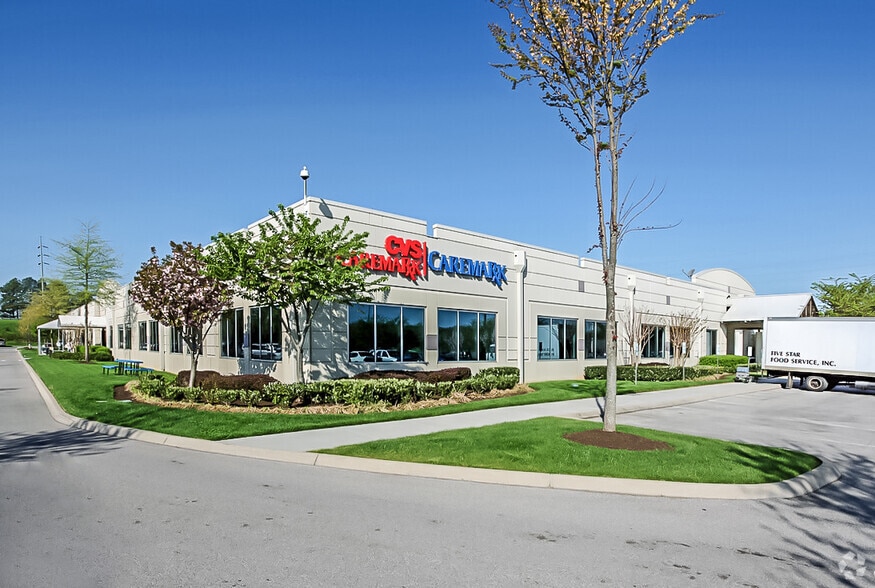 2401 Cherahala Blvd, Knoxville, TN for lease - Primary Photo - Image 1 of 6