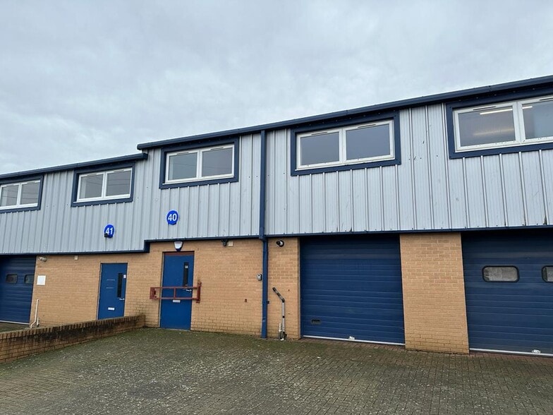 Dixon Rd, Bristol for lease - Building Photo - Image 3 of 4