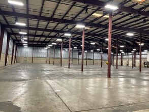 2200 N New York Ave, Evansville, IN for lease Building Photo- Image 2 of 3