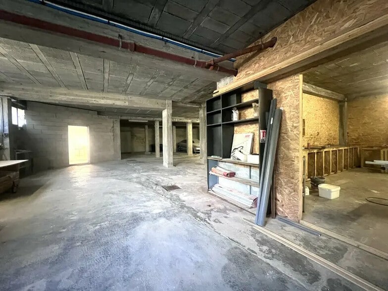 Industrial in Nice for sale - Building Photo - Image 1 of 9