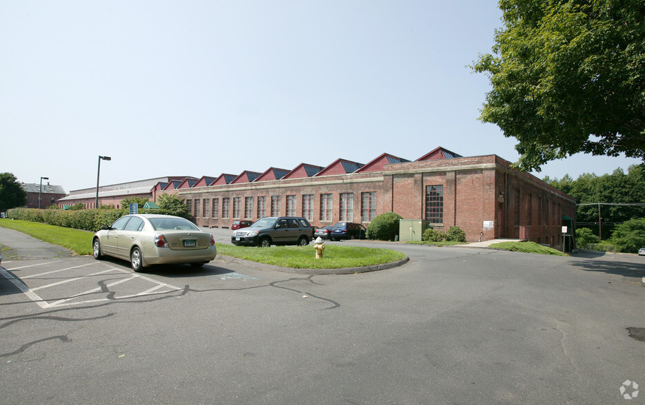 55 Main St, Enfield, CT for lease - Primary Photo - Image 1 of 9