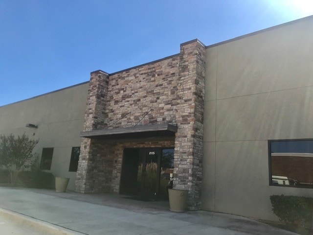 205 S Alma Dr, Allen, TX for lease Building Photo- Image 1 of 17