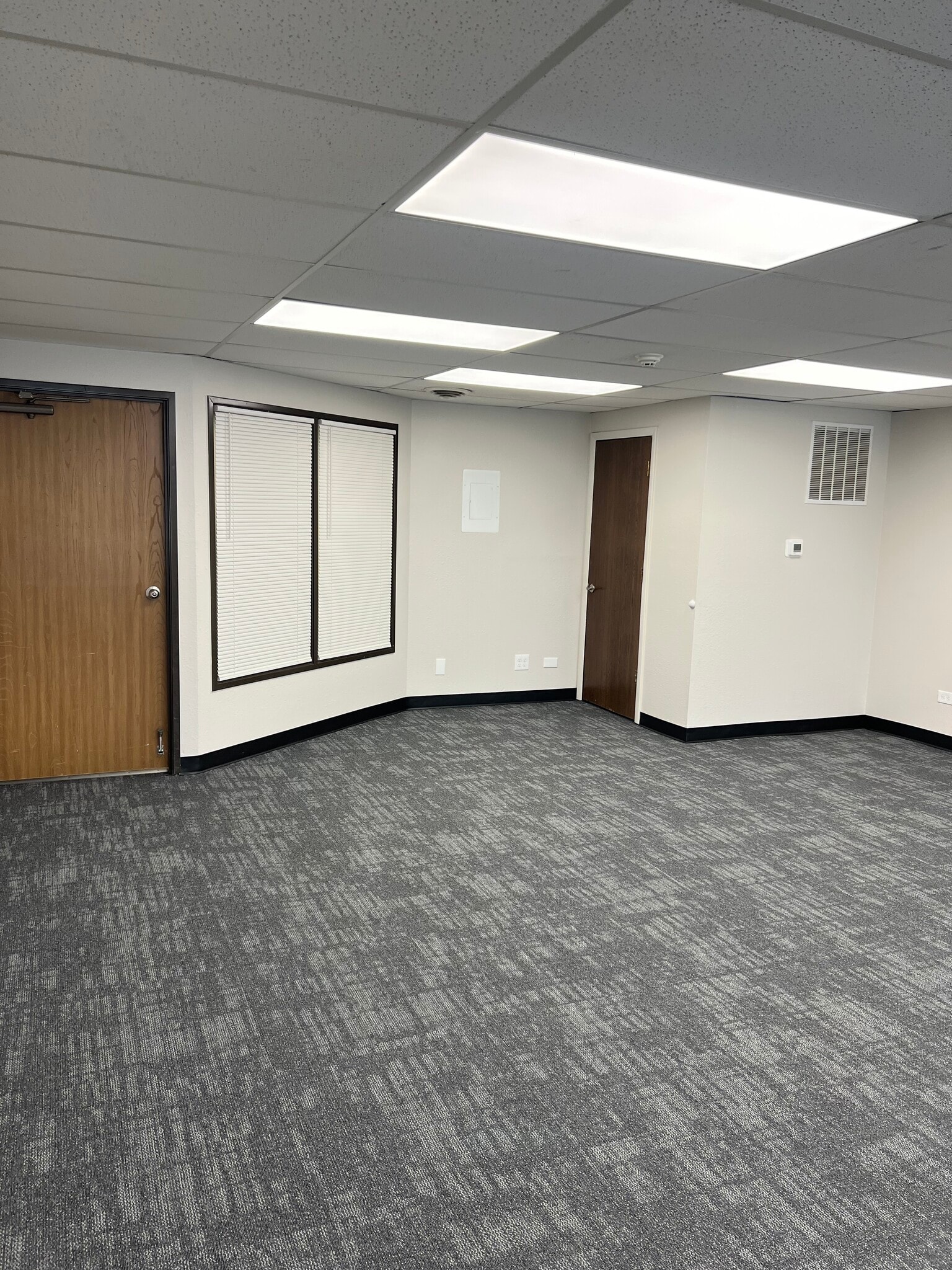 11111 E Mississippi Ave, Aurora, CO for lease Interior Photo- Image 1 of 4