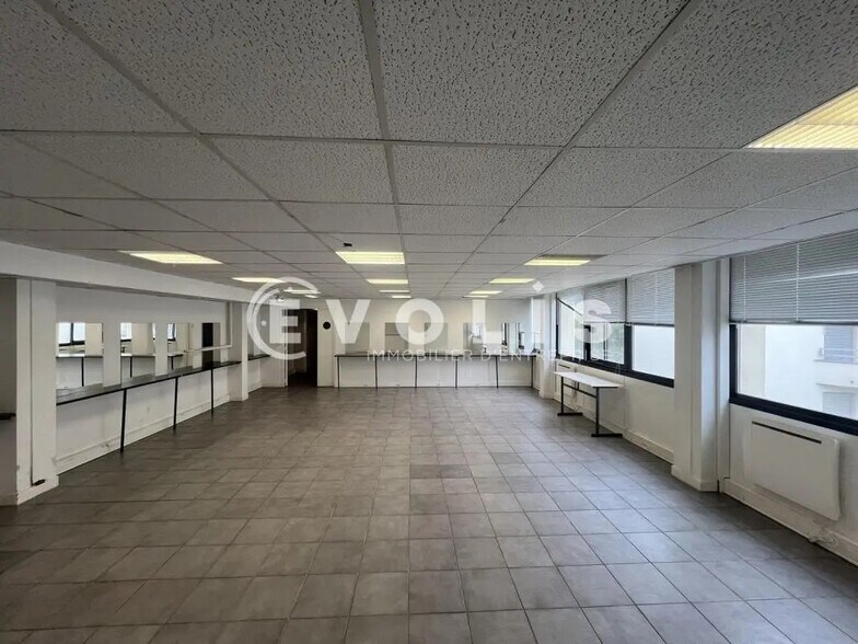 Office in Joinville-le-Pont for lease - Interior Photo - Image 3 of 10
