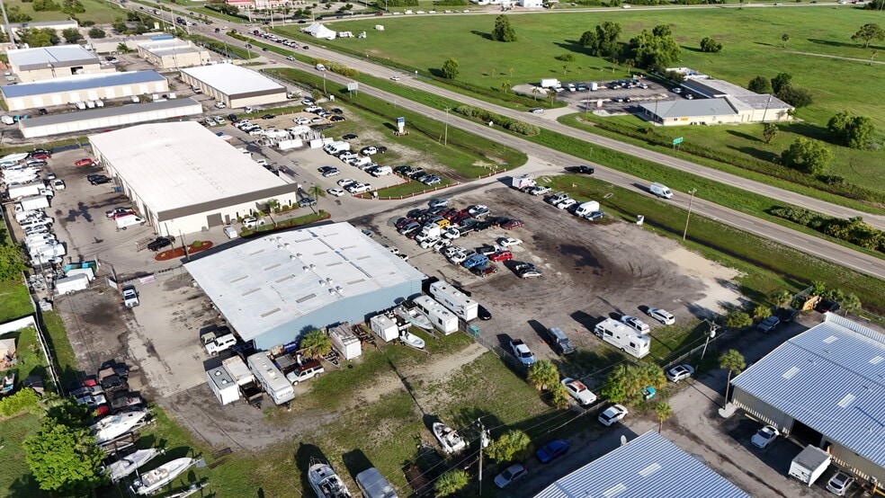 1044 NE Pine Island Rd, Cape Coral, FL for sale - Building Photo - Image 3 of 4