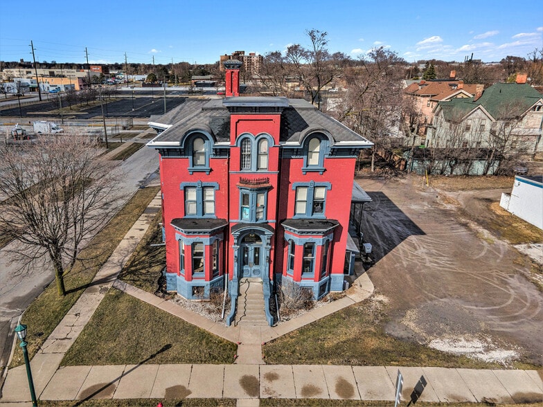 701 Center Ave, Bay City, MI for sale - Building Photo - Image 3 of 53