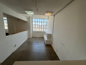 846-860 S Los Angeles St, Los Angeles, CA for lease Interior Photo- Image 2 of 4
