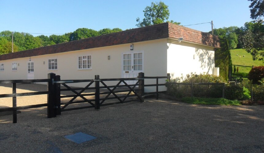 Sandhawes Hl, East Grinstead for lease - Primary Photo - Image 1 of 3