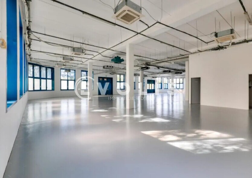 Flex in Fresnes for lease - Building Photo - Image 3 of 8