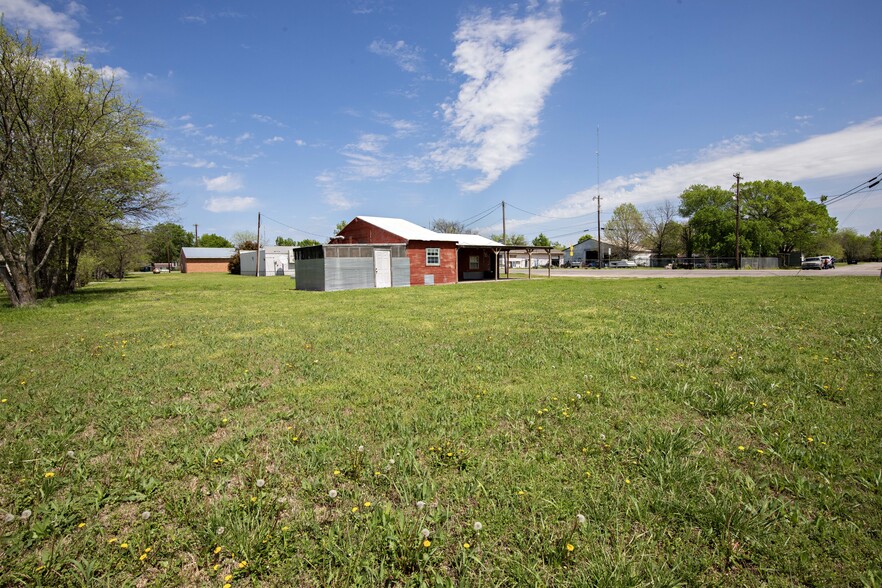 97 N Main, Bailey, TX for sale - Primary Photo - Image 1 of 24