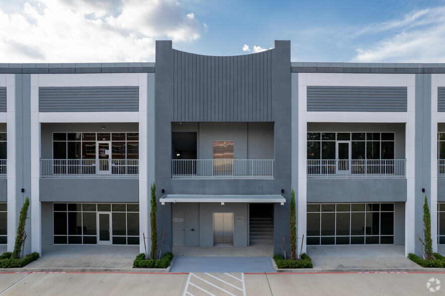 13219 Dotson Rd, Houston, TX for lease - Building Photo - Image 3 of 4