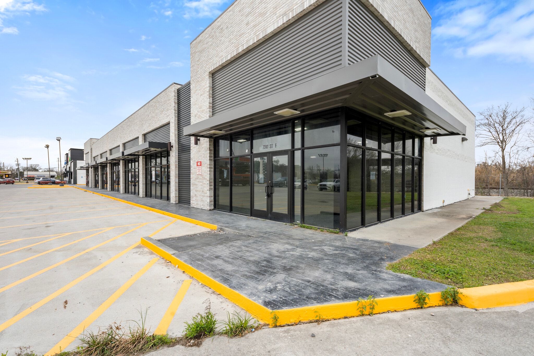 7241 Lawndale St, Houston, TX for lease Building Photo- Image 1 of 6