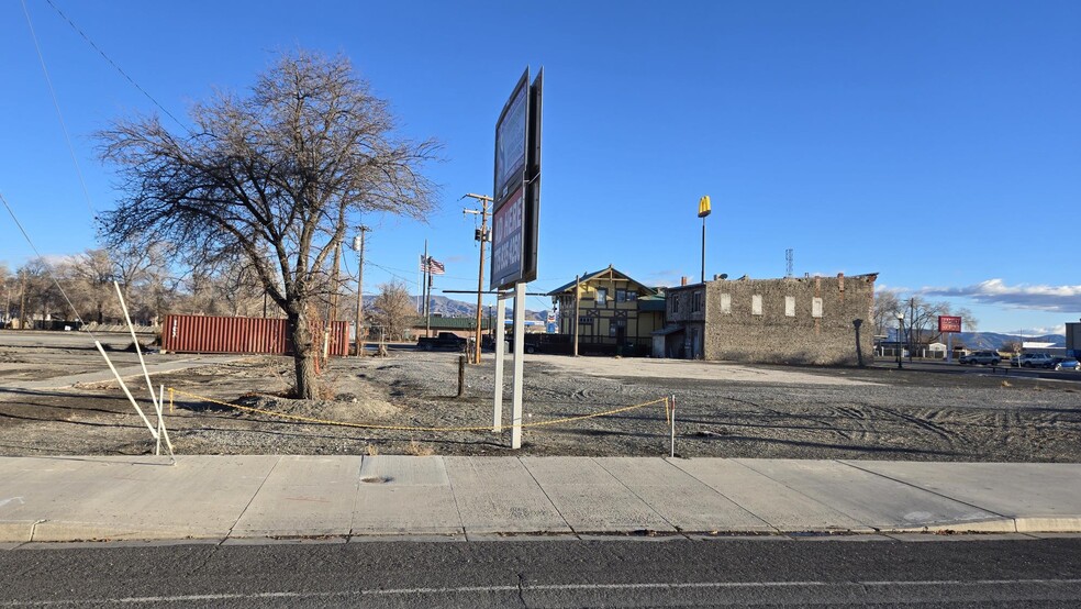 1070 Cornell Ave, Lovelock, NV for sale - Building Photo - Image 2 of 13