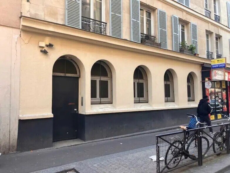 Industrial in Paris for lease - Building Photo - Image 1 of 5