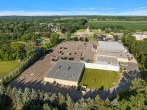 860-888 N Van Dyke Rd, Almont, MI for lease Building Photo- Image 2 of 5