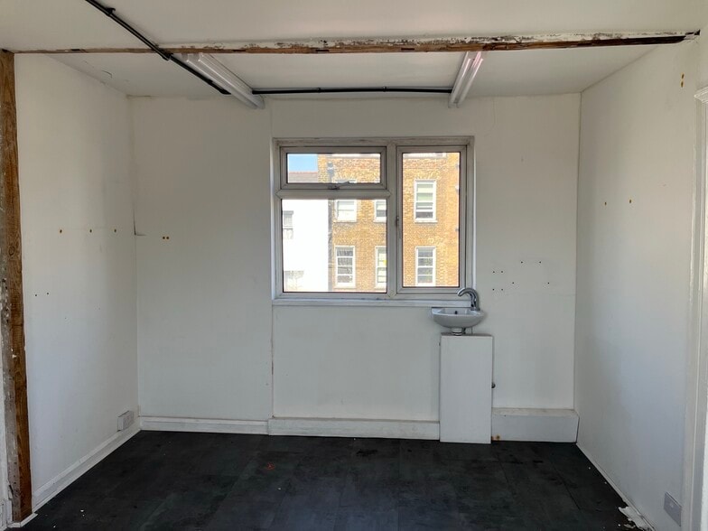 270A Kentish Town Rd, London for lease - Building Photo - Image 2 of 6