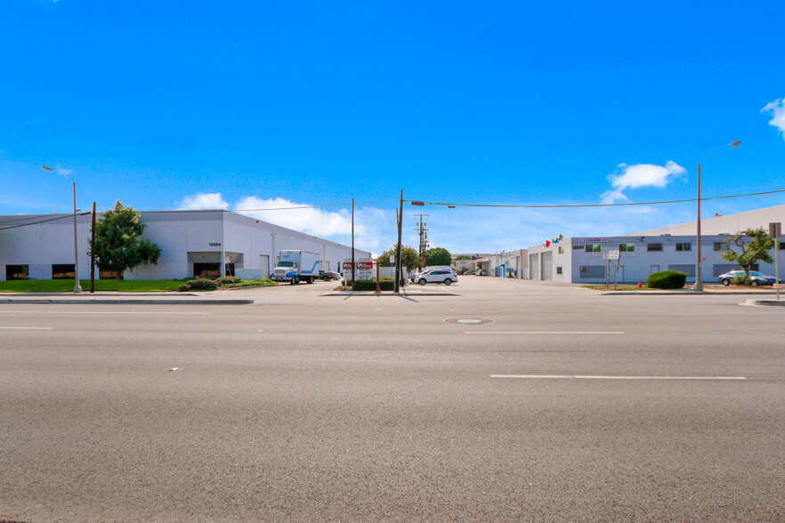 13534-13544 Imperial Hwy, Santa Fe Springs, CA for lease - Building Photo - Image 2 of 7