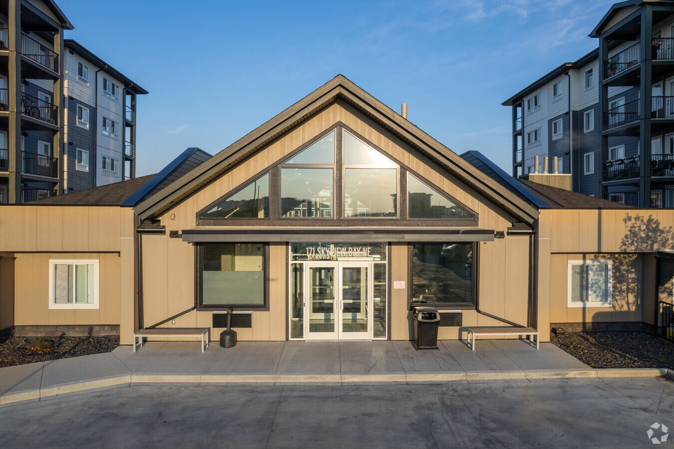 171 Skyview Bay NE, Calgary, AB T3N 2B9