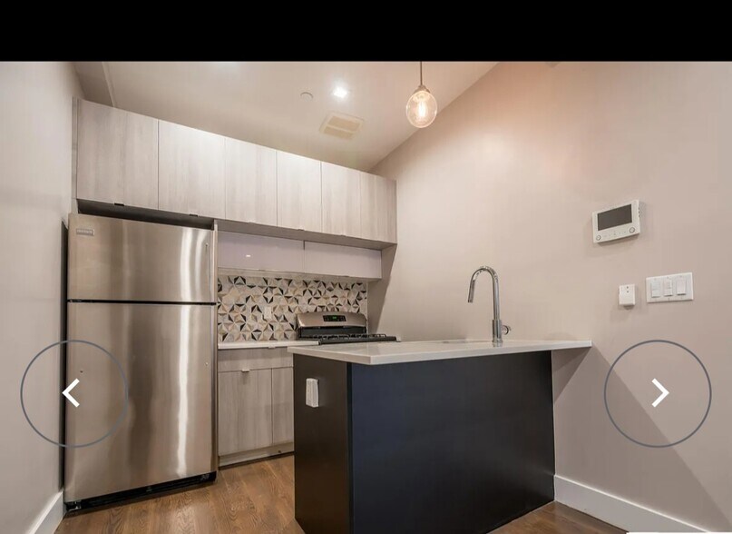 79 Malcolm X Blvd, Brooklyn, NY for sale - Interior Photo - Image 2 of 8