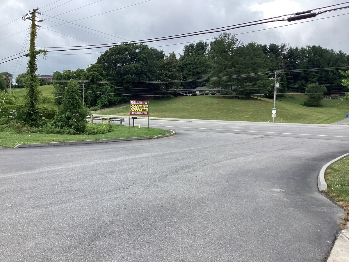 1407 W Jackson Blvd, Jonesborough, TN 37659