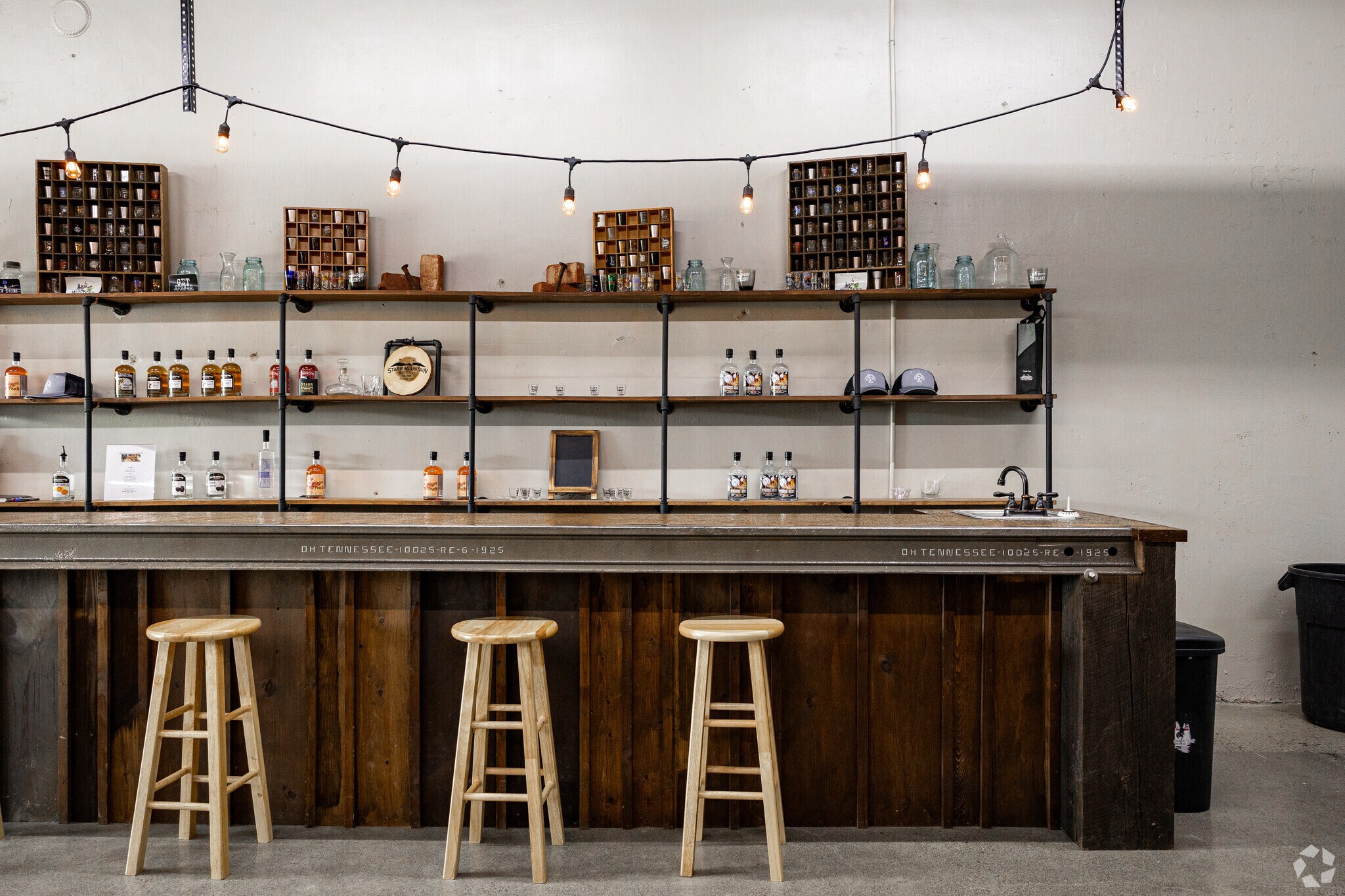 610612 Tennessee Ave, Etowah, TN 37331 Starr Mountain Distillery