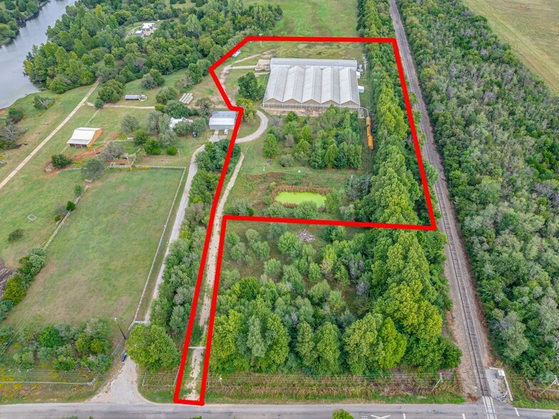 12647 SW 104th St, Mustang, OK for sale - Primary Photo - Image 1 of 9