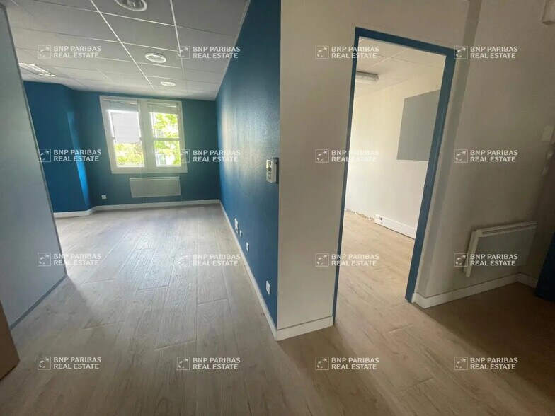 Office in Rezé for sale - Interior Photo - Image 1 of 7