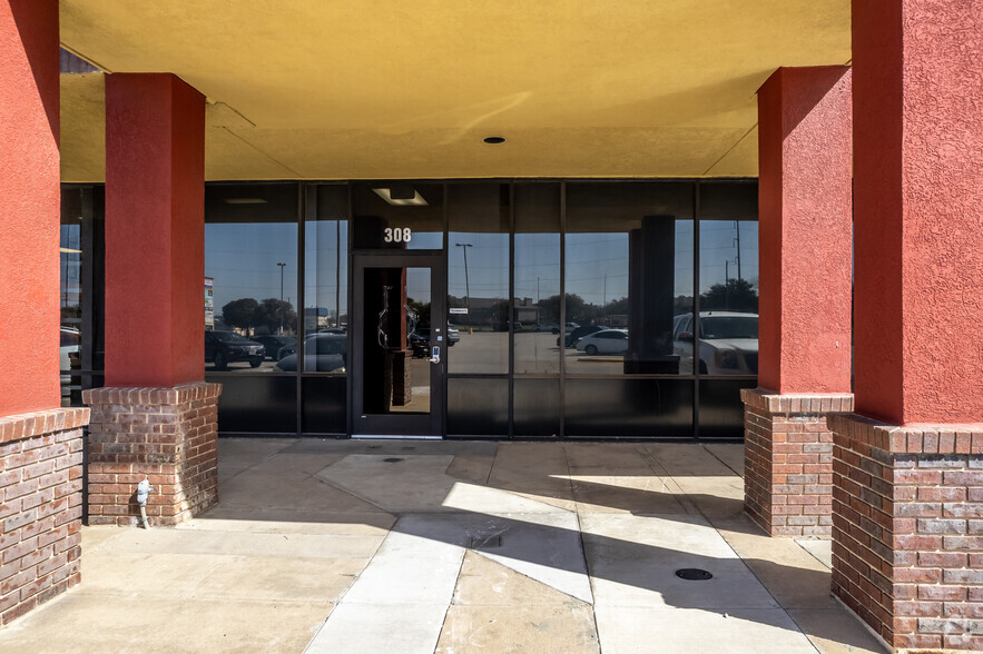 3302-3402 N Buckner Blvd, Dallas, TX for lease - Building Photo - Image 3 of 13