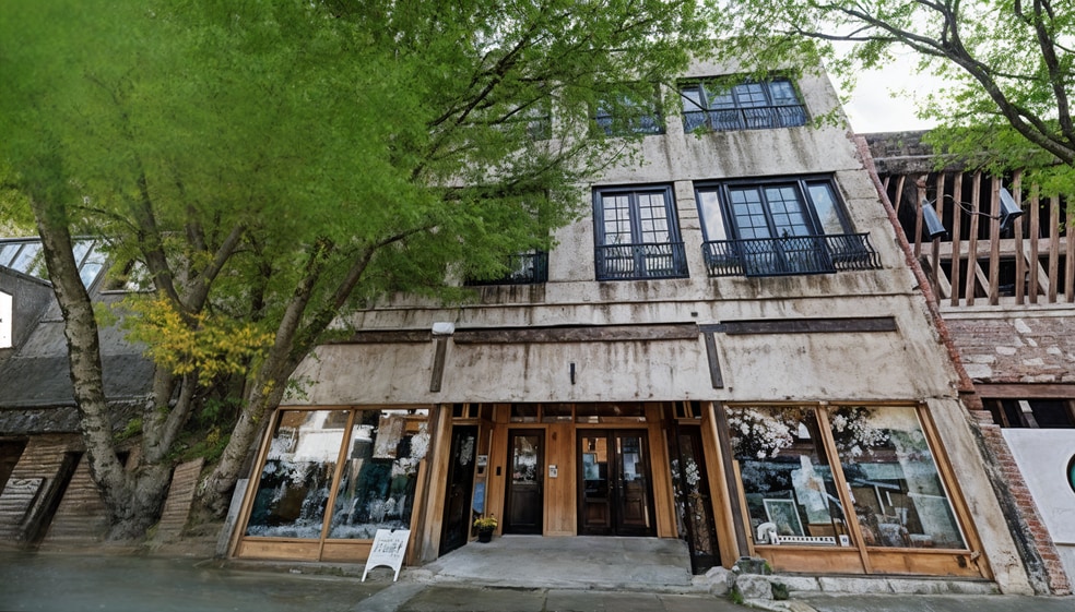 217 Broad St, Kingsport, TN for sale - Building Photo - Image 1 of 12