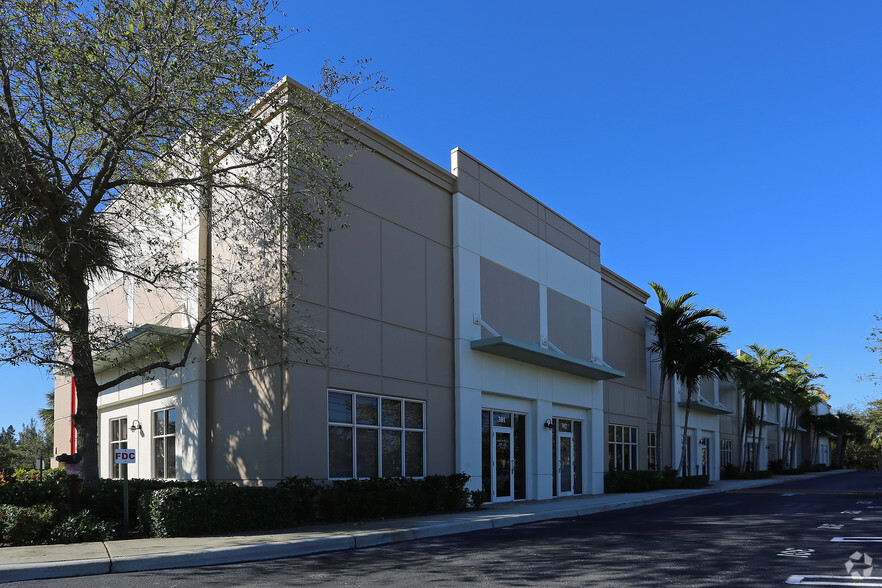 999 Stinson Way, West Palm Beach, FL for lease - Primary Photo - Image 1 of 10