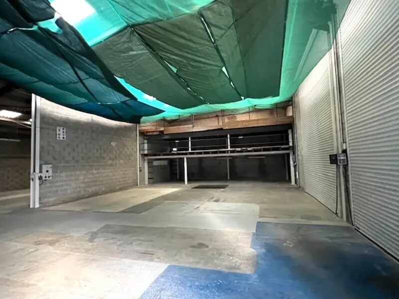 Flex in Pons for lease Interior Photo- Image 1 of 3