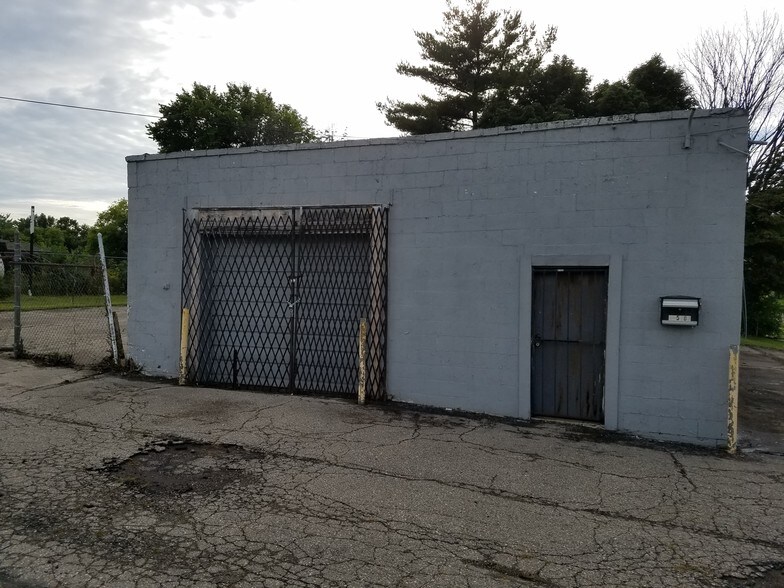 G5109 N Saginaw St, Flint, MI 48505