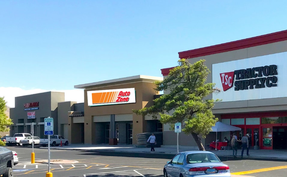 345-693 E Prater Way, Sparks, NV for lease - Building Photo - Image 1 of 8