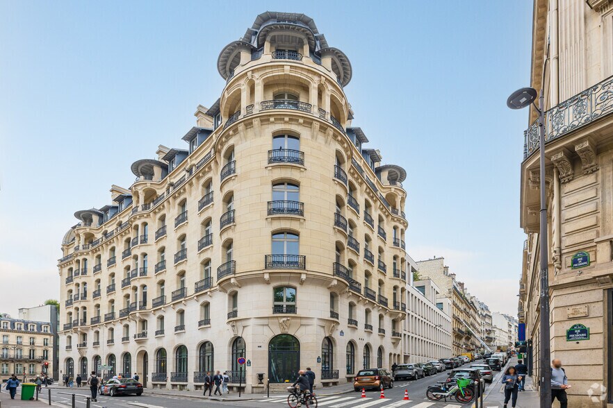 9 Rue De Presbourg, Paris for lease - Primary Photo - Image 1 of 5