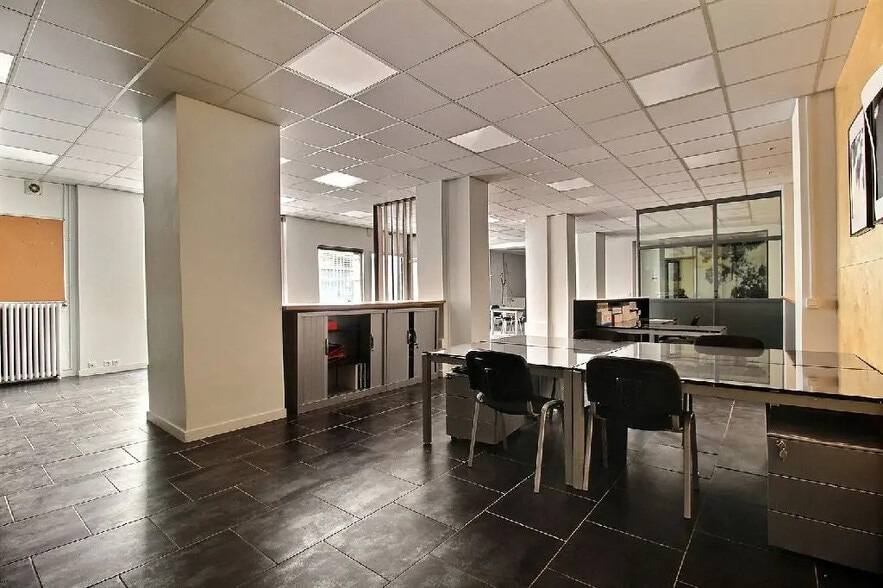 21 Rue Des Jeuneurs, Paris for sale - Building Photo - Image 3 of 7